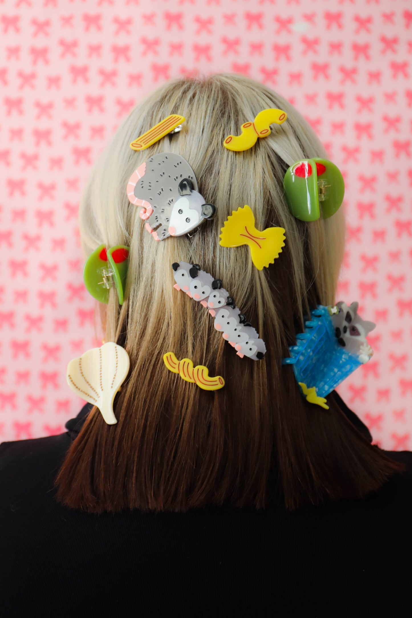Stuffed Olive Mini Hair Claw
