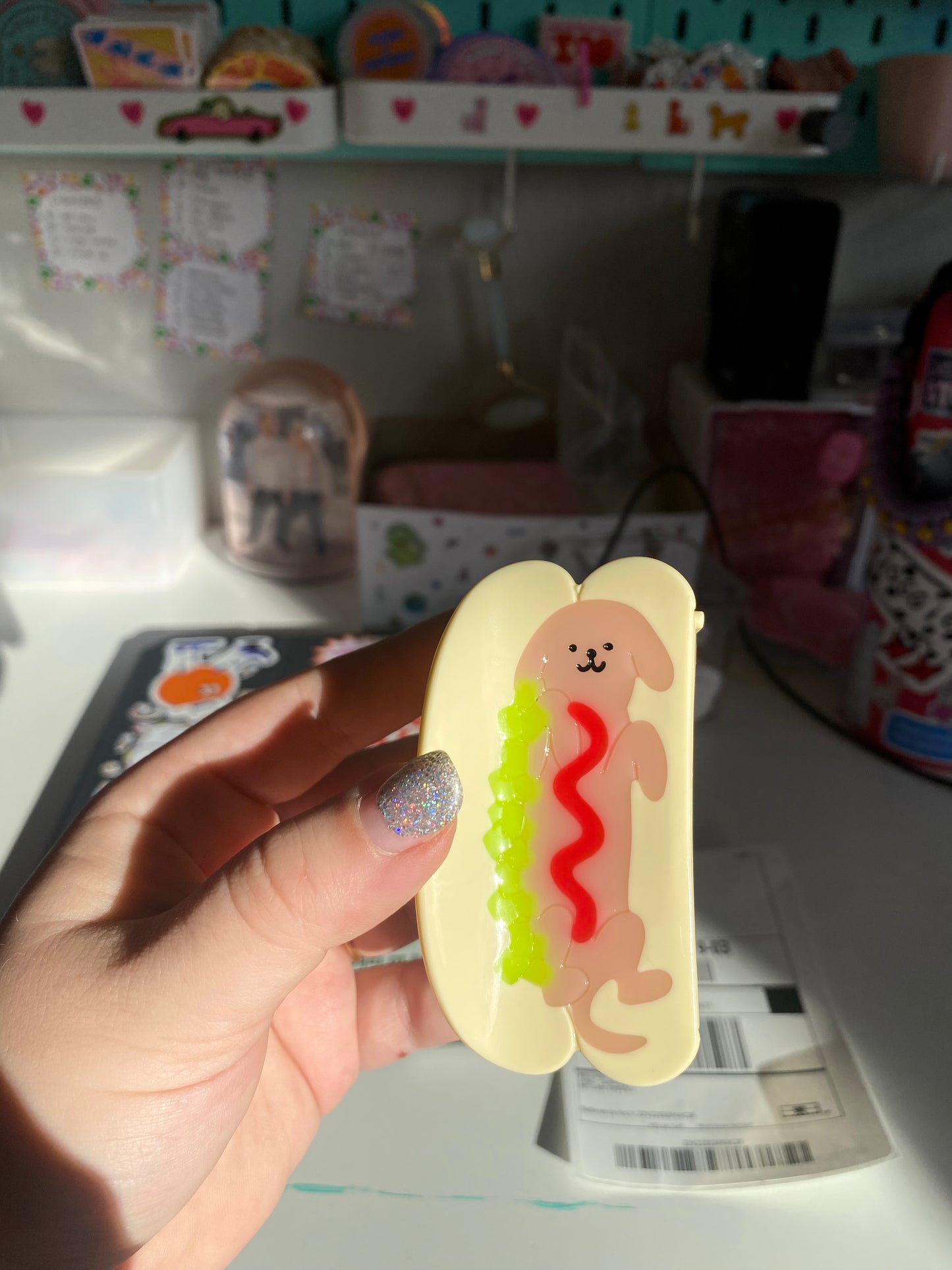 Hot Doggy Dog Hair Claw
