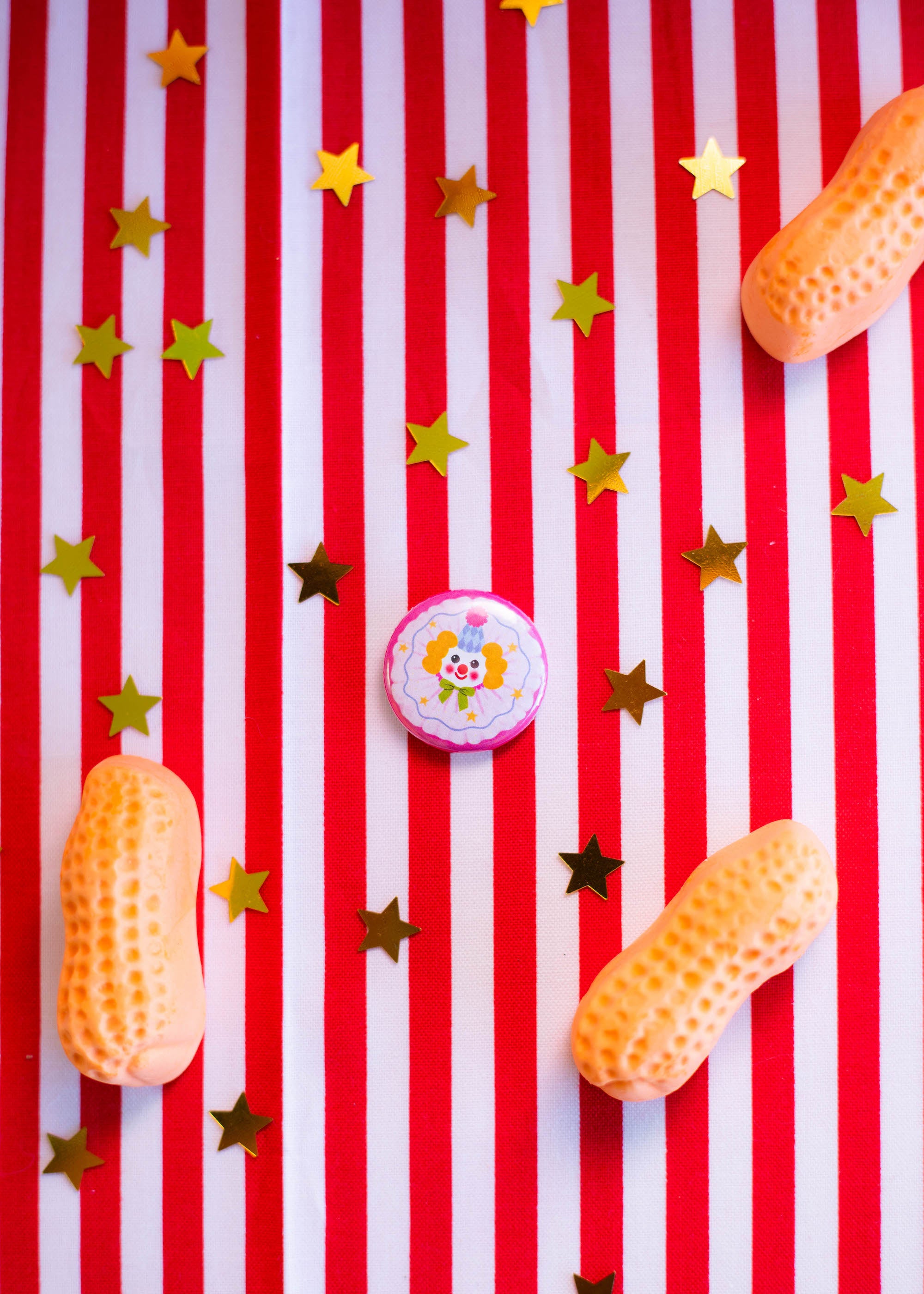Clown Button - The Peach Fuzz