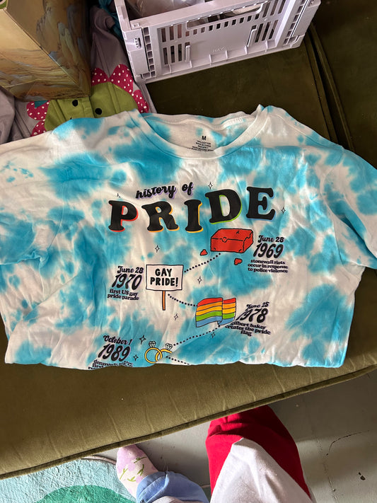 History of Pride Shirt - Small hole - M