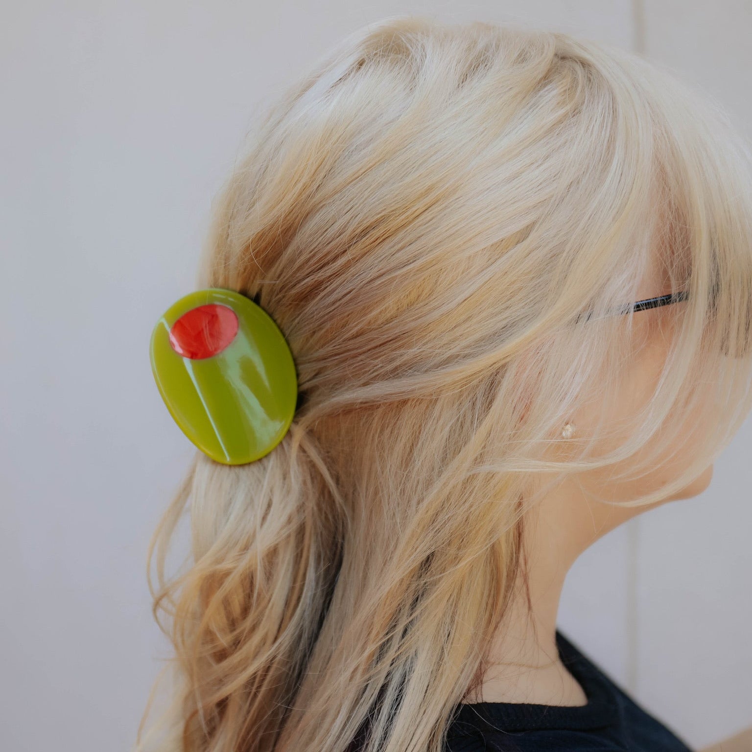Jumbo Stuffed Olive Hair Claw