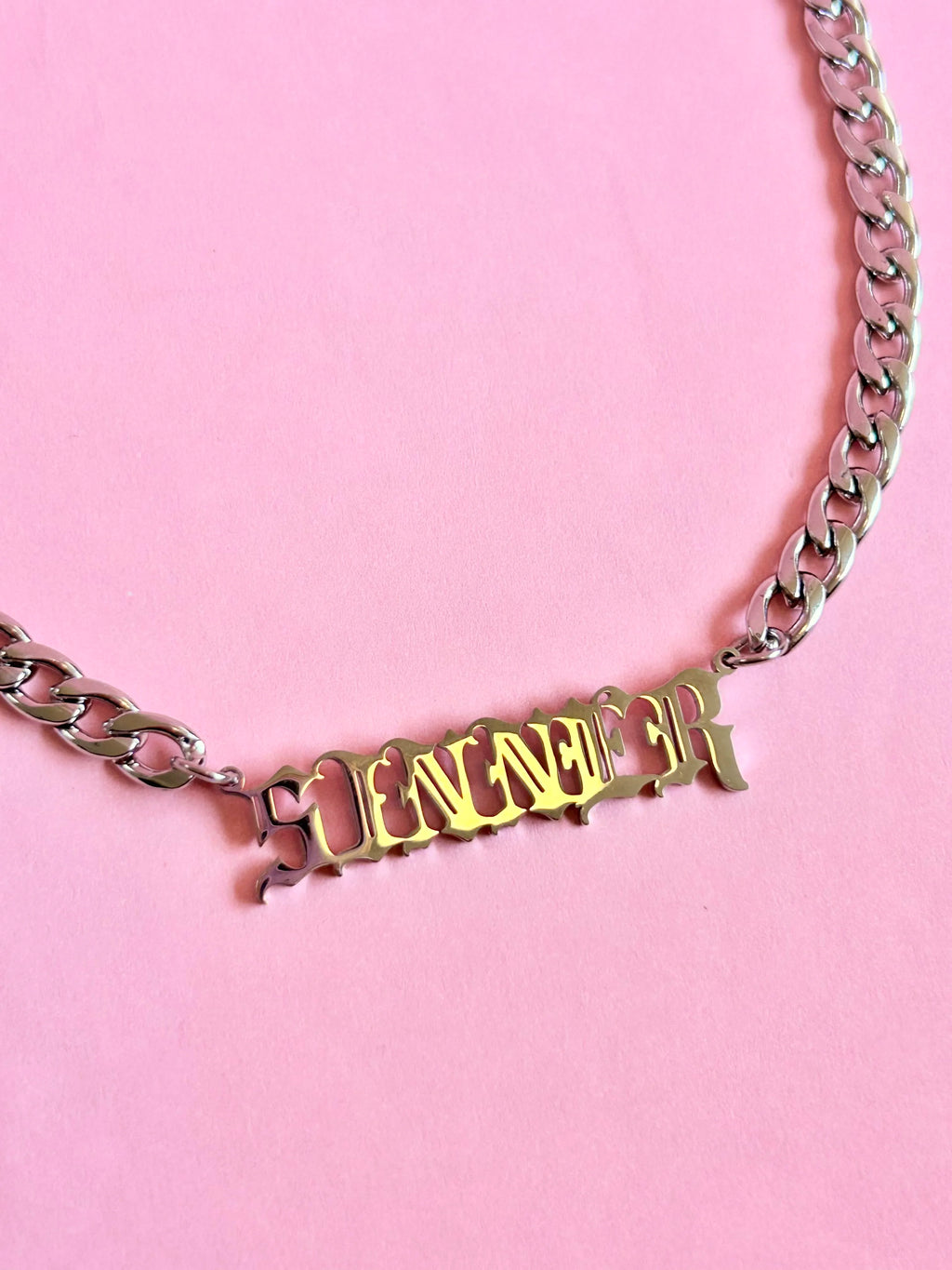 Sinner Nameplate Necklace - The Peach Fuzz