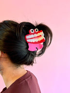 Chatter Teeth Hair Claw - The Peach Fuzz
