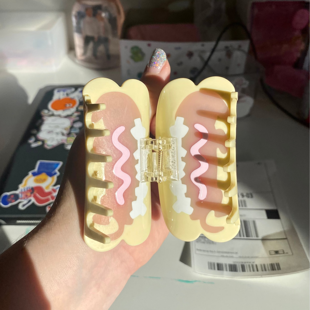 Hot Doggy Dog Hair Claw